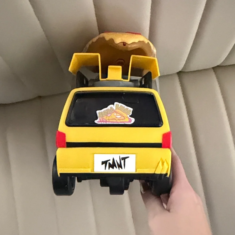 Ninja Turtles Toy Van with Pizza Top (as is) needs batteries remote pizza